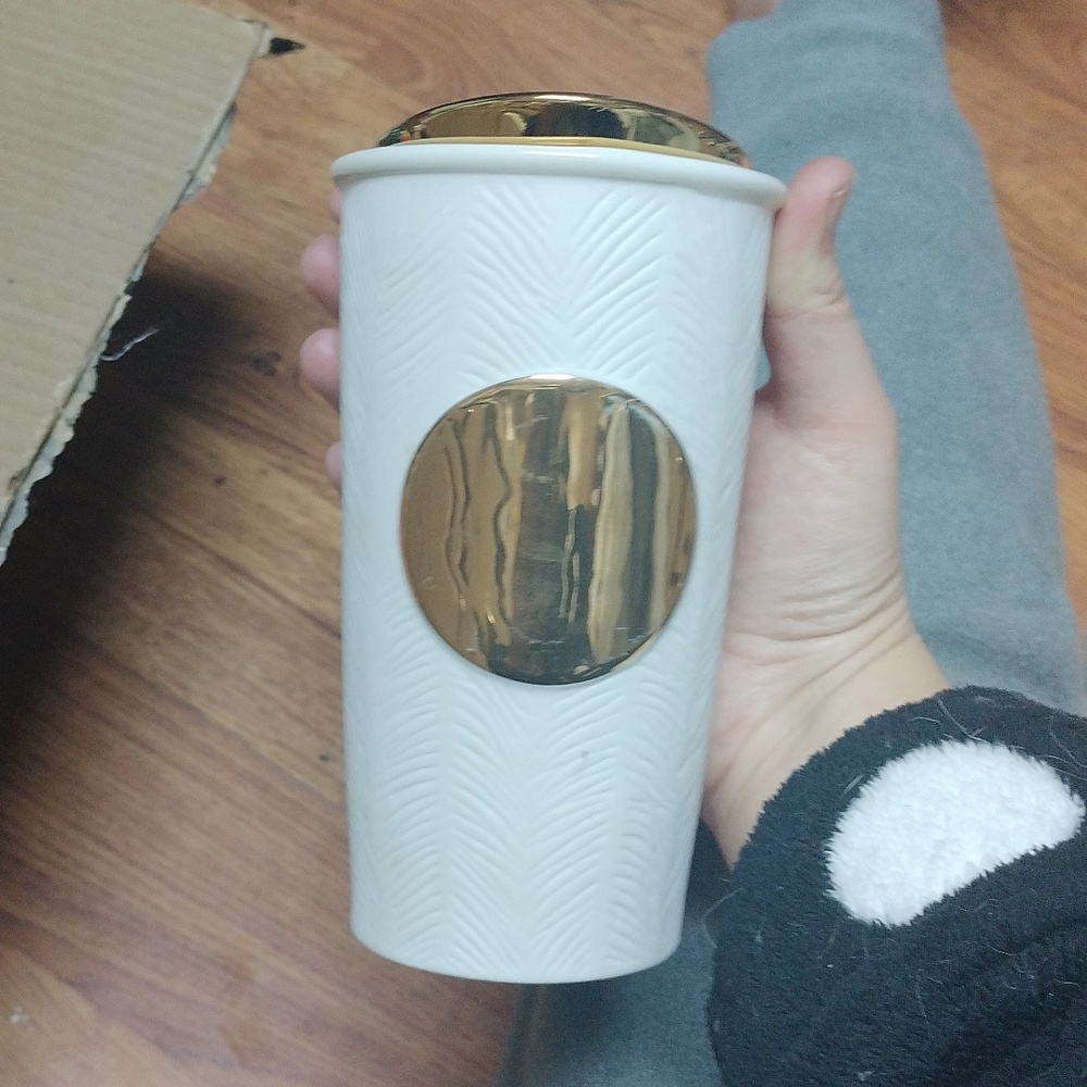 Starbuck travel mug